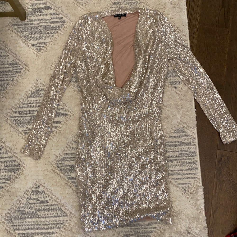 🌸Full Sequin Low Cut Dress🌸